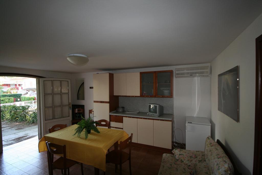 Ba - Villa Stella - 3 Apartments- Lignano Sabbiadoro Ngoại thất bức ảnh