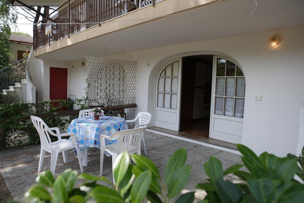 Ba - Villa Stella - 3 Apartments- Lignano Sabbiadoro Ngoại thất bức ảnh